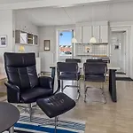 Nayana - 2-3km From The Sea By Interhome *