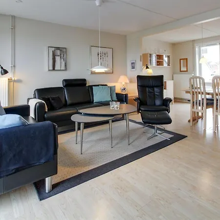 Appartement Nayana - 2-3km From The Sea By Interhome