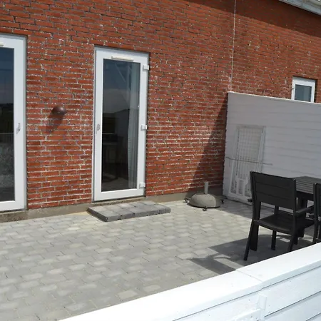 Appartement Nayana - 2-3km From The Sea By Interhome