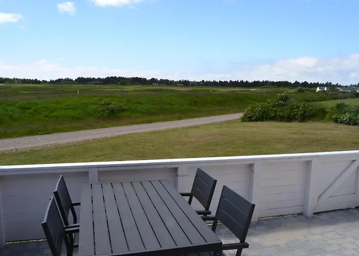 Apartment Nayana - 2-3km From The Sea By Interhome *